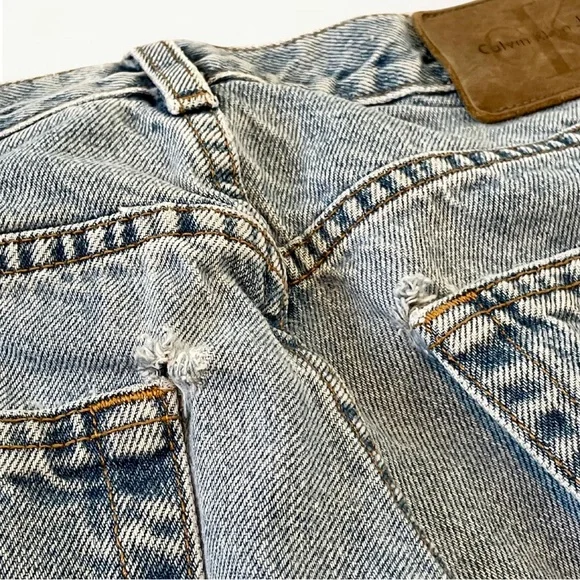 Vintage 90s Light Wash Calvin Klein Denim Jeans Size 32 - Picture 16 of 16